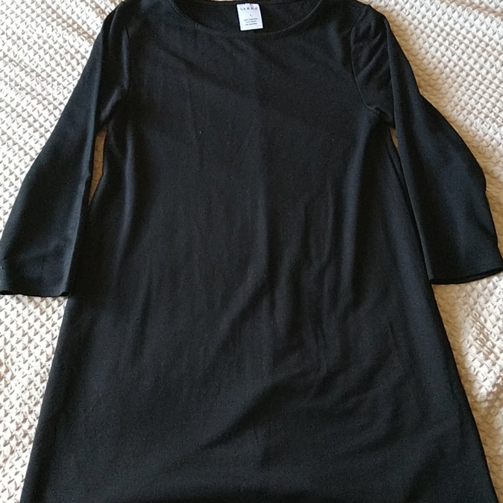 Black long sleeve maxi